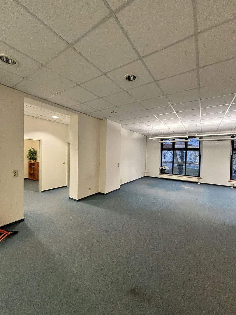 office to rent, 173 m², Marienstr. 4, Neustrelitz, Mecklenburg-Vorpommern office to rent, 173 m², Marienstr. 4, Neustrelitz, Mecklenburg-Vorpommern