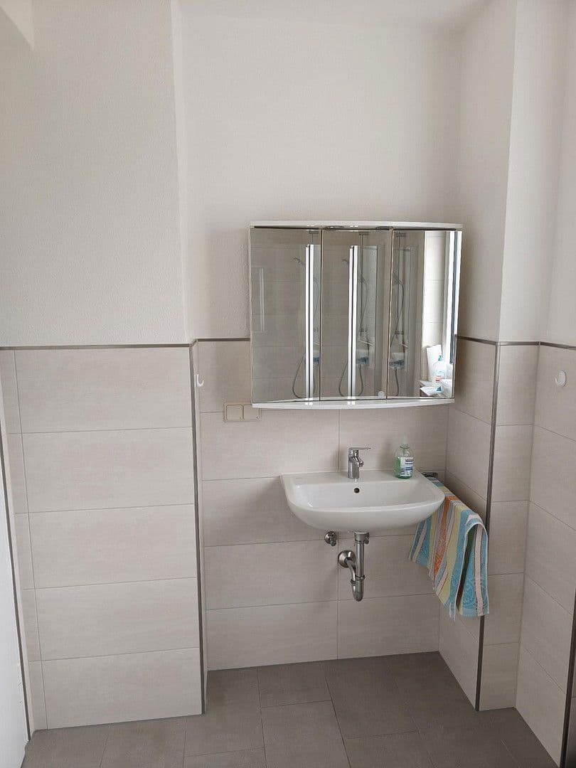 2 bedroom flat to rent, 79 m², Rheinuferweg 44, Bornheim, North Rhine-Westphalia 2 bedroom flat to rent, 79 m², Rheinuferweg 44, Bornheim, North Rhine-Westphalia