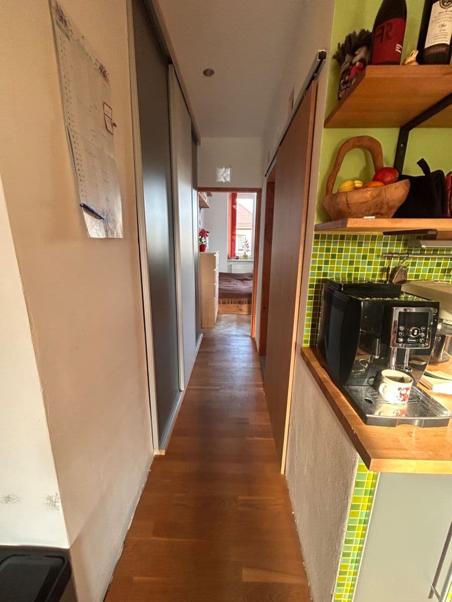 2 bedroom with open-plan kitchen flat to rent, 60 m², Partyzánská, Chomutov, Ústecký Region 2 bedroom with open-plan kitchen flat to rent, 60 m², Partyzánská, Chomutov, Ústecký Region