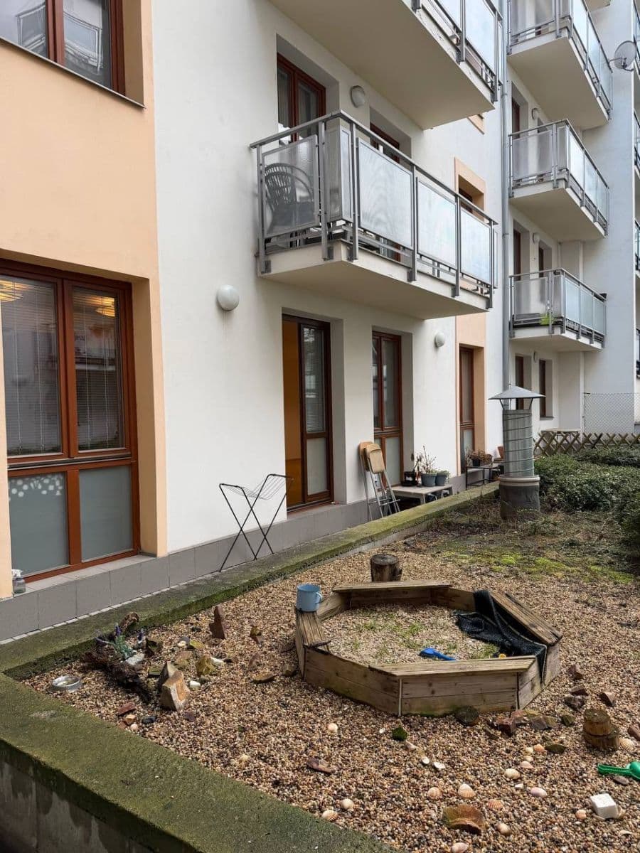 Studio flat to rent, 48 m², Husitská, Prague, Prague Studio flat to rent, 48 m², Husitská, Prague, Prague