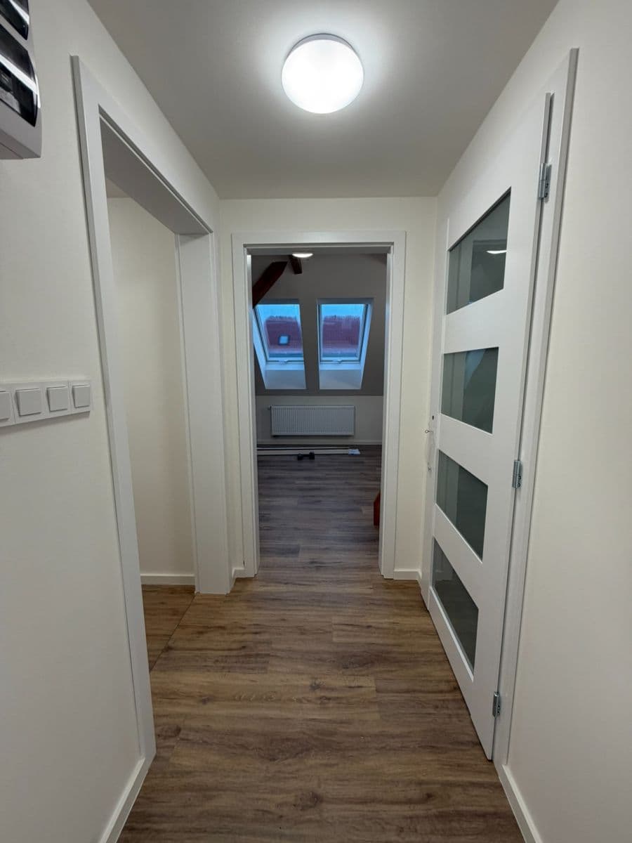 1 bedroom with open-plan kitchen flat to rent, 50 m², Alešova, Ústí nad Labem, Ústecký Region 1 bedroom with open-plan kitchen flat to rent, 50 m², Alešova, Ústí nad Labem, Ústecký Region