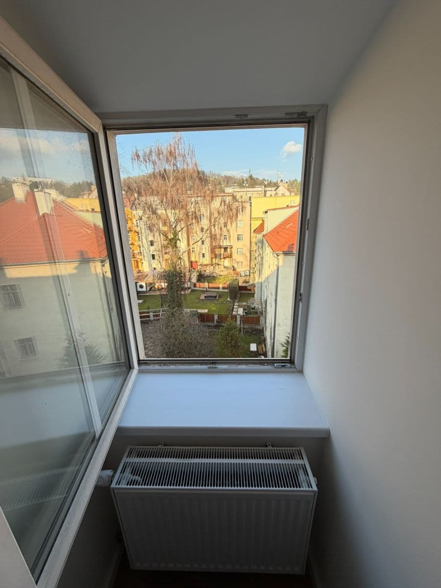 1 bedroom with open-plan kitchen flat to rent, 50 m², Alešova, Ústí nad Labem, Ústecký Region 1 bedroom with open-plan kitchen flat to rent, 50 m², Alešova, Ústí nad Labem, Ústecký Region