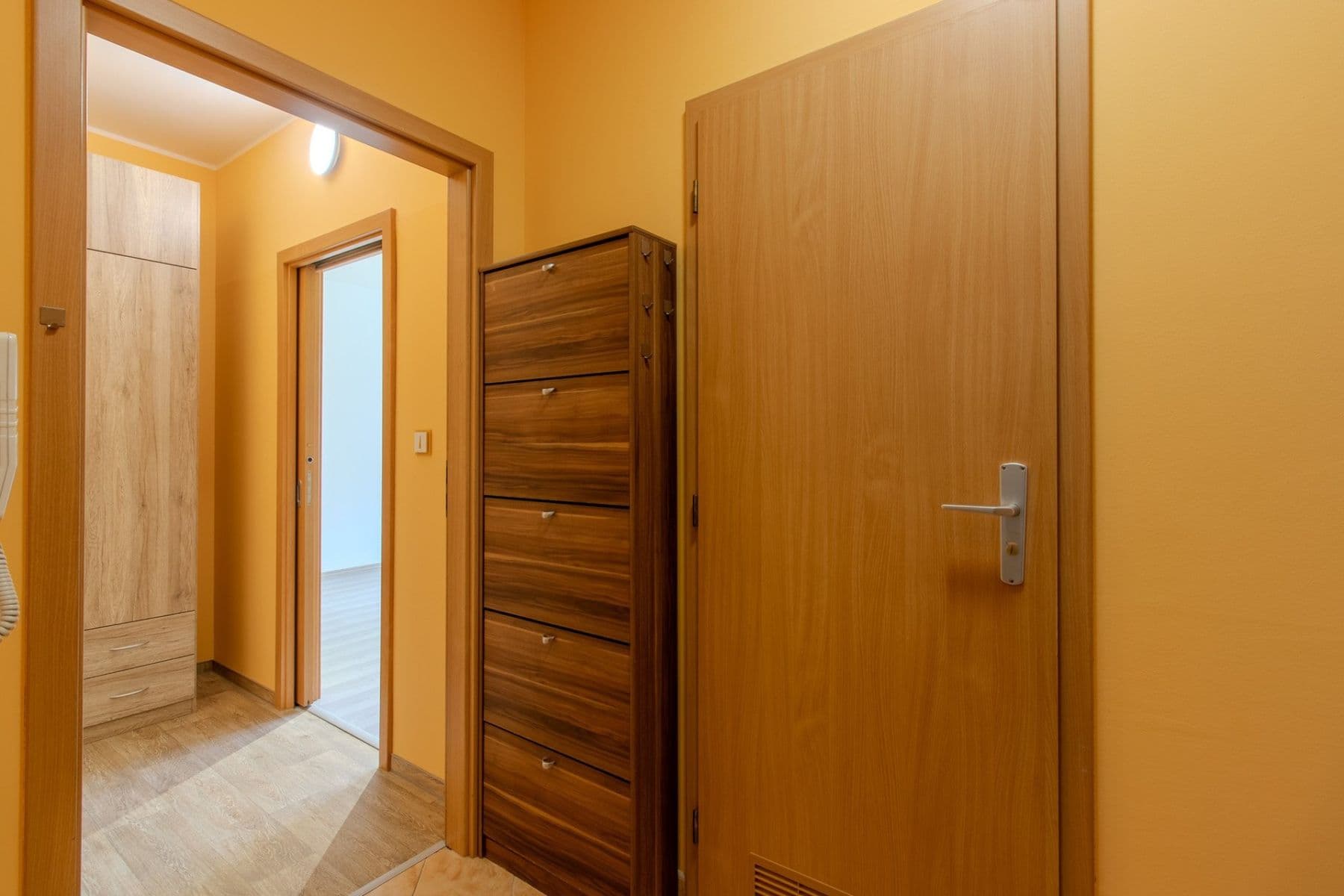 2 bedroom flat to rent, 52 m², U Kasáren, Mladá Boleslav, Středočeský Region 2 bedroom flat to rent, 52 m², U Kasáren, Mladá Boleslav, Středočeský Region