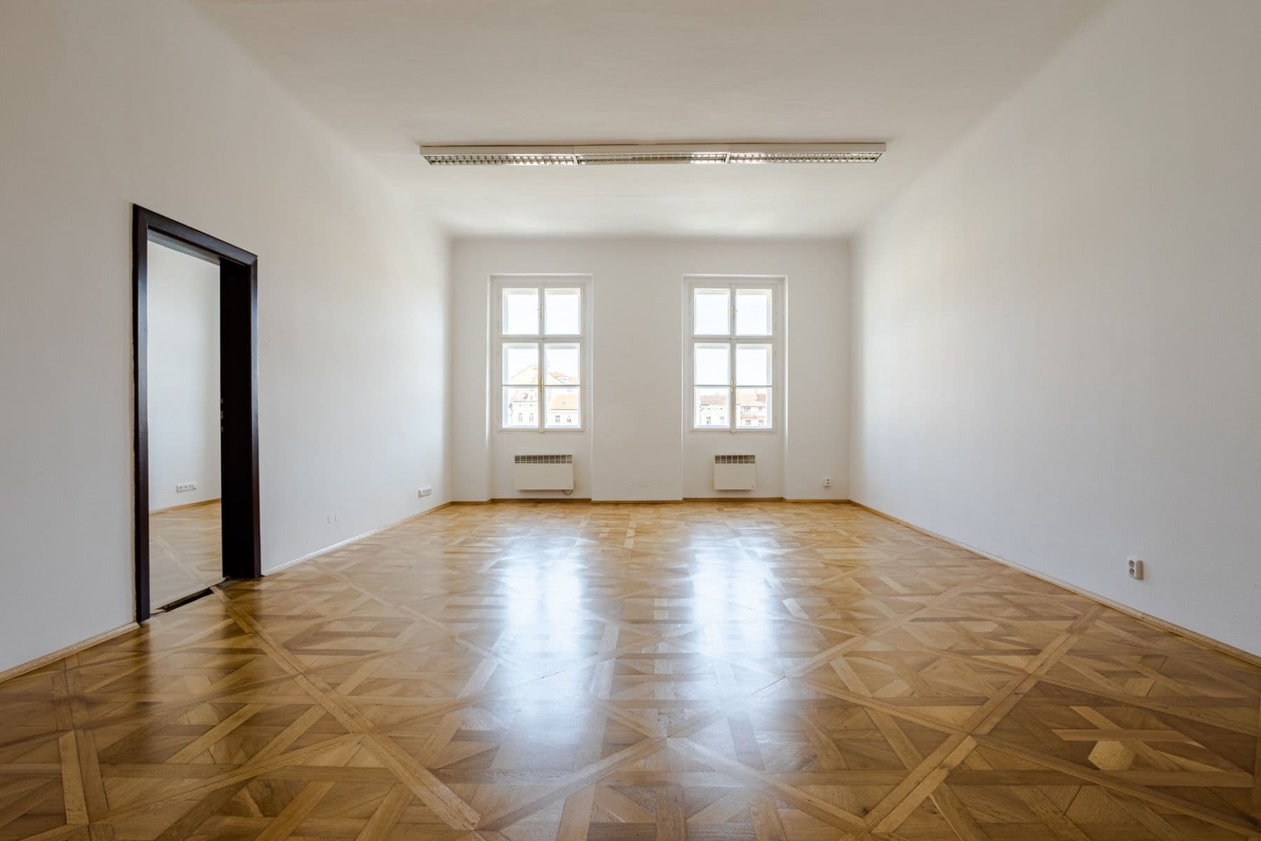 2 bedroom flat to rent, 103 m², Náměstí Přemysla Otakara Ⅱ., České Budějovice, Jihočeský Region 2 bedroom flat to rent, 103 m², Náměstí Přemysla Otakara Ⅱ., České Budějovice, Jihočeský Region