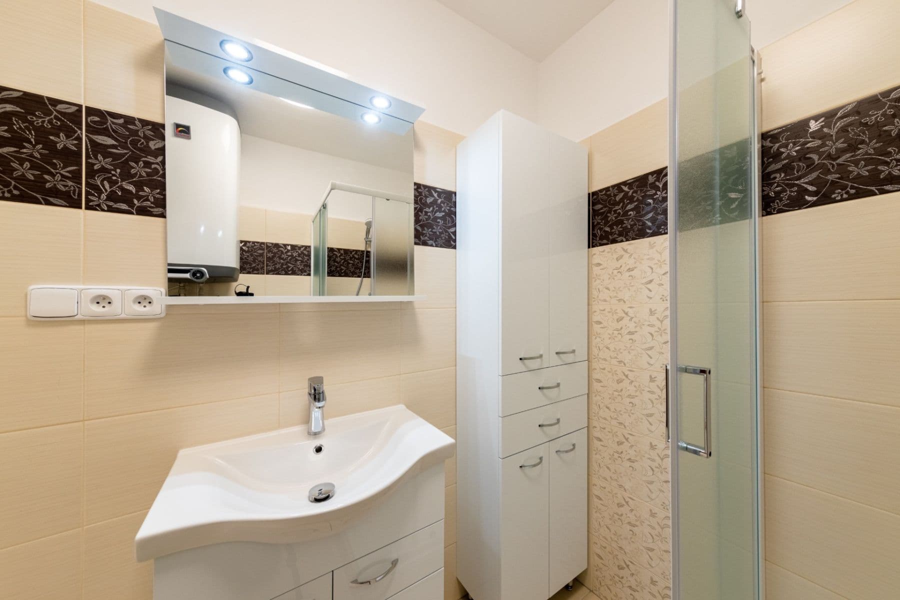 2 bedroom flat to rent, 103 m², Náměstí Přemysla Otakara Ⅱ., České Budějovice, Jihočeský Region 2 bedroom flat to rent, 103 m², Náměstí Přemysla Otakara Ⅱ., České Budějovice, Jihočeský Region