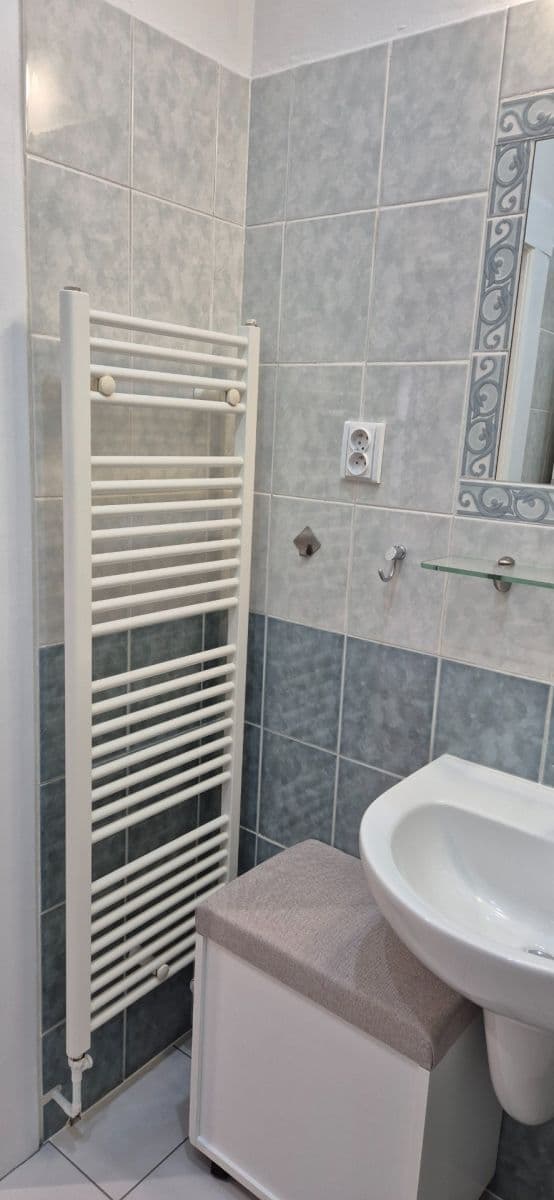 Studio flat for sale, 37 m², Prouzova, Prague, Prague Studio flat for sale, 37 m², Prouzova, Prague, Prague