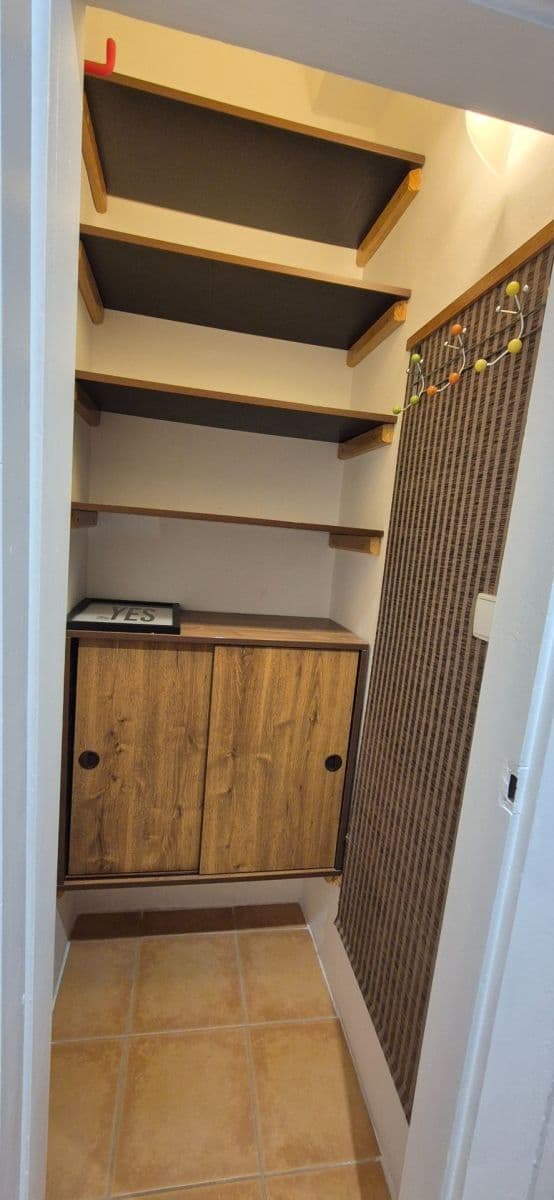 Studio flat for sale, 37 m², Prouzova, Prague, Prague Studio flat for sale, 37 m², Prouzova, Prague, Prague