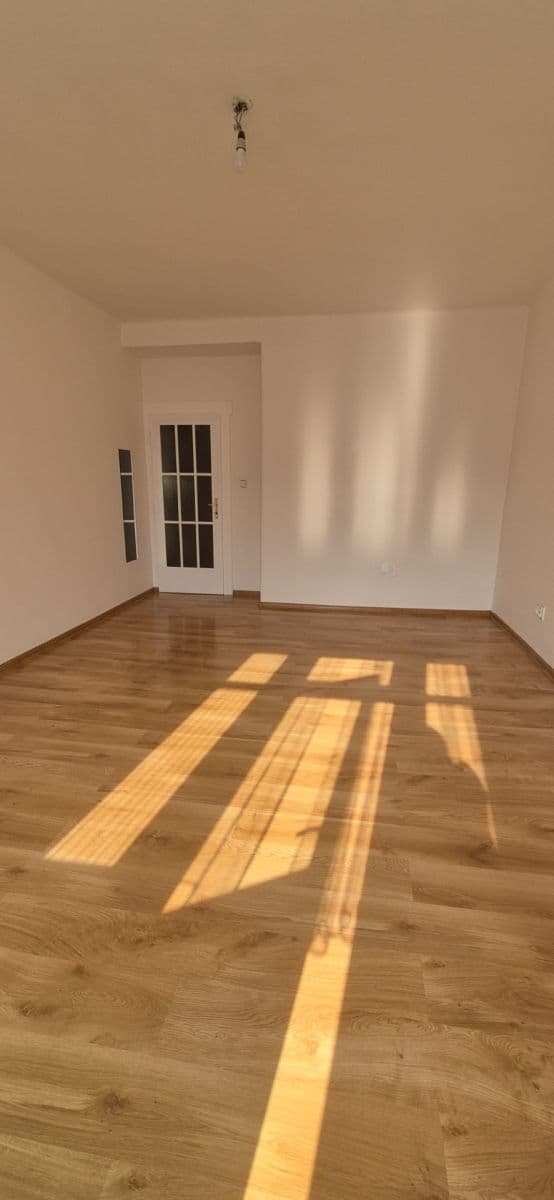 Studio flat for sale, 37 m², Prouzova, Prague, Prague Studio flat for sale, 37 m², Prouzova, Prague, Prague