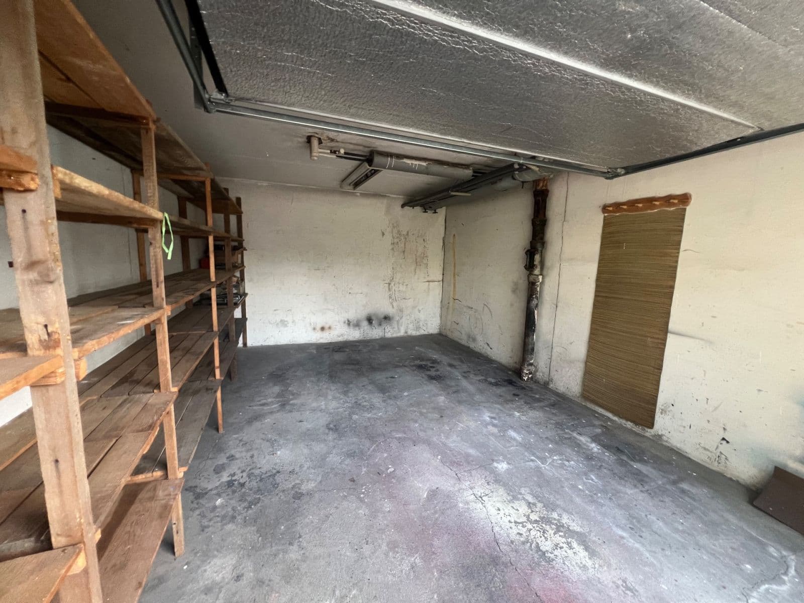 garage to rent, 18 m², Plzeň, Plzeňský Region garage to rent, 18 m², Plzeň, Plzeňský Region