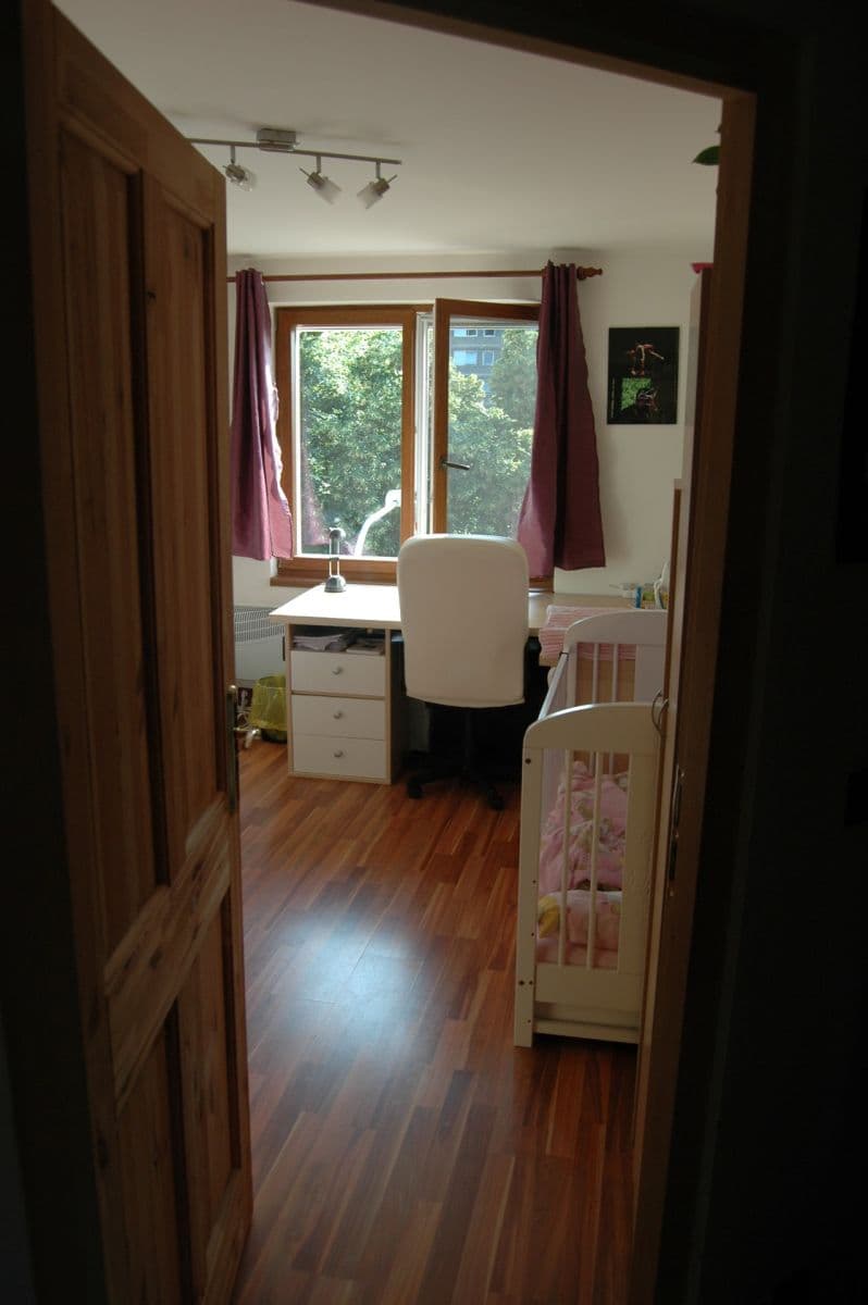 1 bedroom with open-plan kitchen flat to rent, 50 m², Čertouská, Prague, Prague 1 bedroom with open-plan kitchen flat to rent, 50 m², Čertouská, Prague, Prague