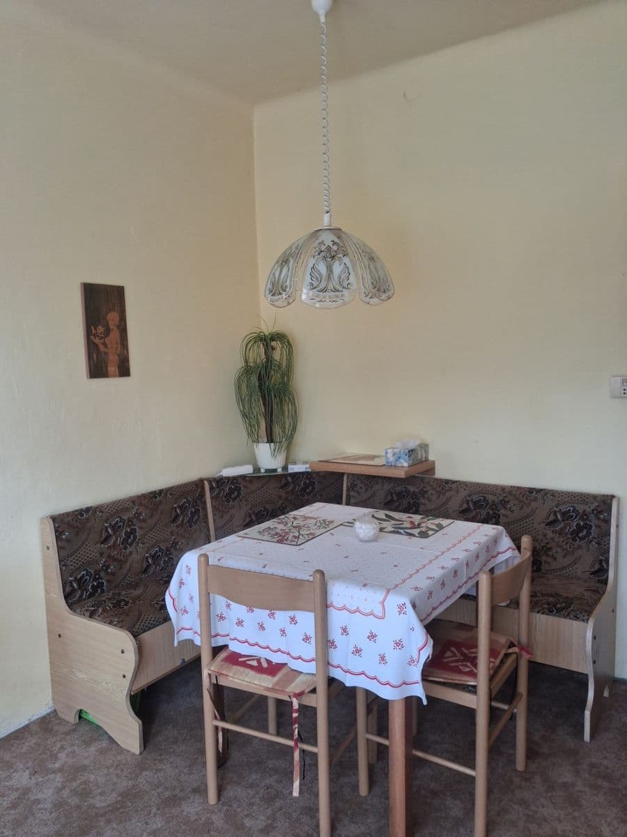 2 bedroom with open-plan kitchen flat to rent, 90 m², Štychova, Prague, Prague 2 bedroom with open-plan kitchen flat to rent, 90 m², Štychova, Prague, Prague