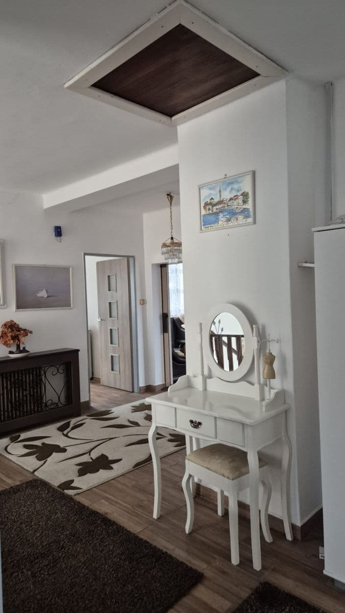 house to rent, 440 m², Údolní, Úštěk, Ústecký Region house to rent, 440 m², Údolní, Úštěk, Ústecký Region