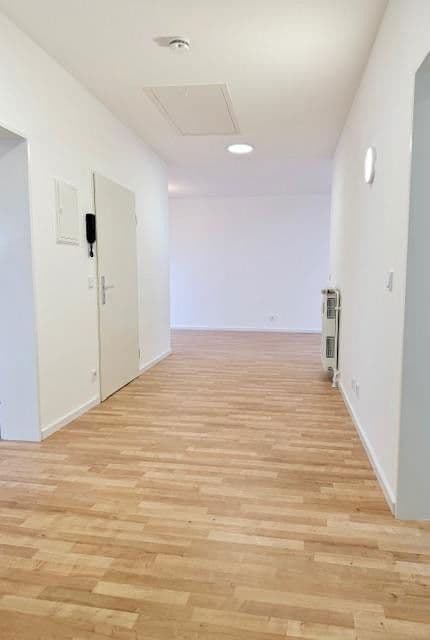 1 bedroom with open-plan kitchen flat to rent, 80 m², Frankfurt, Hesse 1 bedroom with open-plan kitchen flat to rent, 80 m², Frankfurt, Hesse