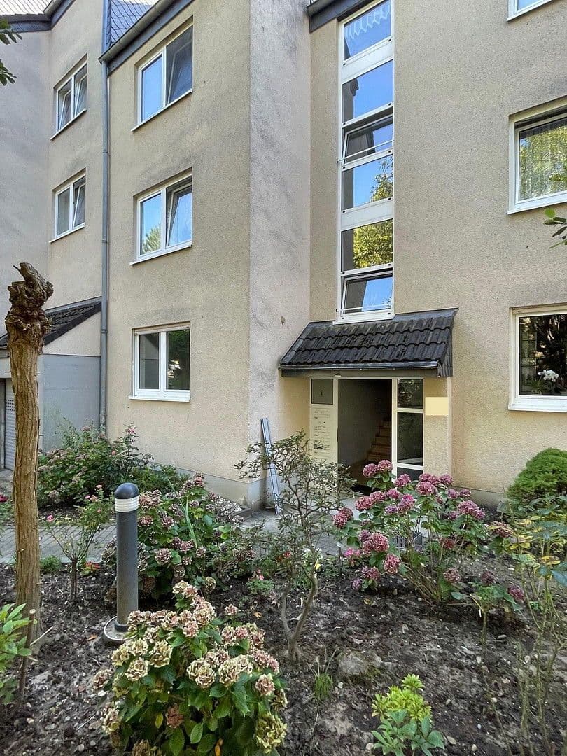 1 bedroom with open-plan kitchen flat to rent, 57 m², Solingen, North Rhine-Westphalia 1 bedroom with open-plan kitchen flat to rent, 57 m², Solingen, North Rhine-Westphalia