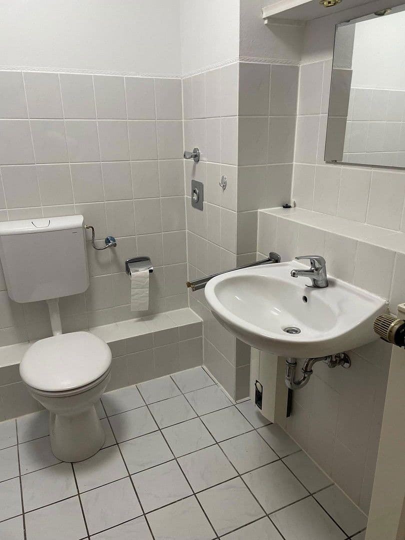 1 bedroom with open-plan kitchen flat to rent, 57 m², Solingen, North Rhine-Westphalia 1 bedroom with open-plan kitchen flat to rent, 57 m², Solingen, North Rhine-Westphalia