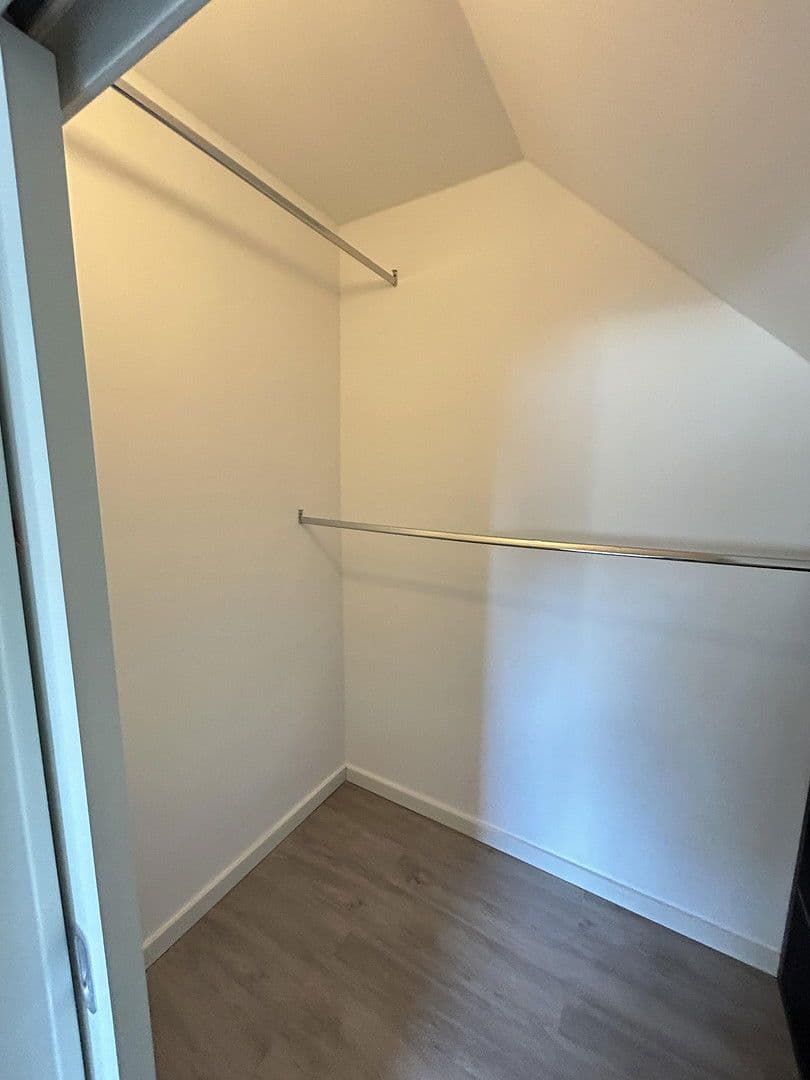 4 bedroom with open-plan kitchen flat for sale, 226 m², Lambertusstr. 36, Troisdorf, North Rhine-Westphalia 4 bedroom with open-plan kitchen flat for sale, 226 m², Lambertusstr. 36, Troisdorf, North Rhine-Westphalia