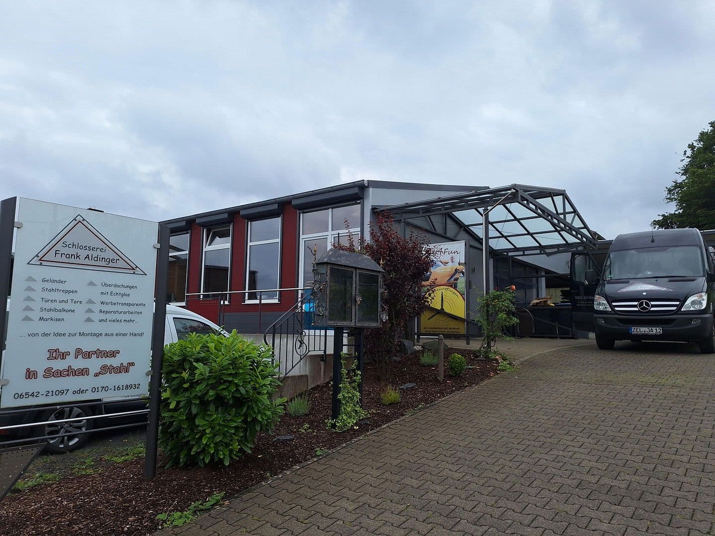 non-residential property to rent, 1,500 m², am Streitwald 1, Zell (Mosel), Rhineland-Palatinate non-residential property to rent, 1,500 m², am Streitwald 1, Zell (Mosel), Rhineland-Palatinate