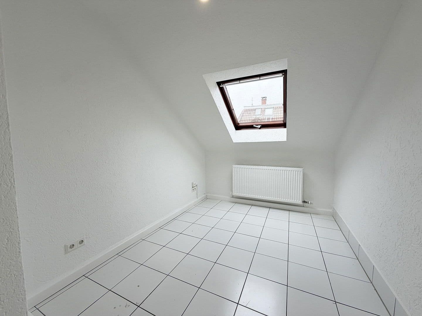 4 bedroom flat to rent, 68 m², Stuttgart, Baden-Württemberg 4 bedroom flat to rent, 68 m², Stuttgart, Baden-Württemberg