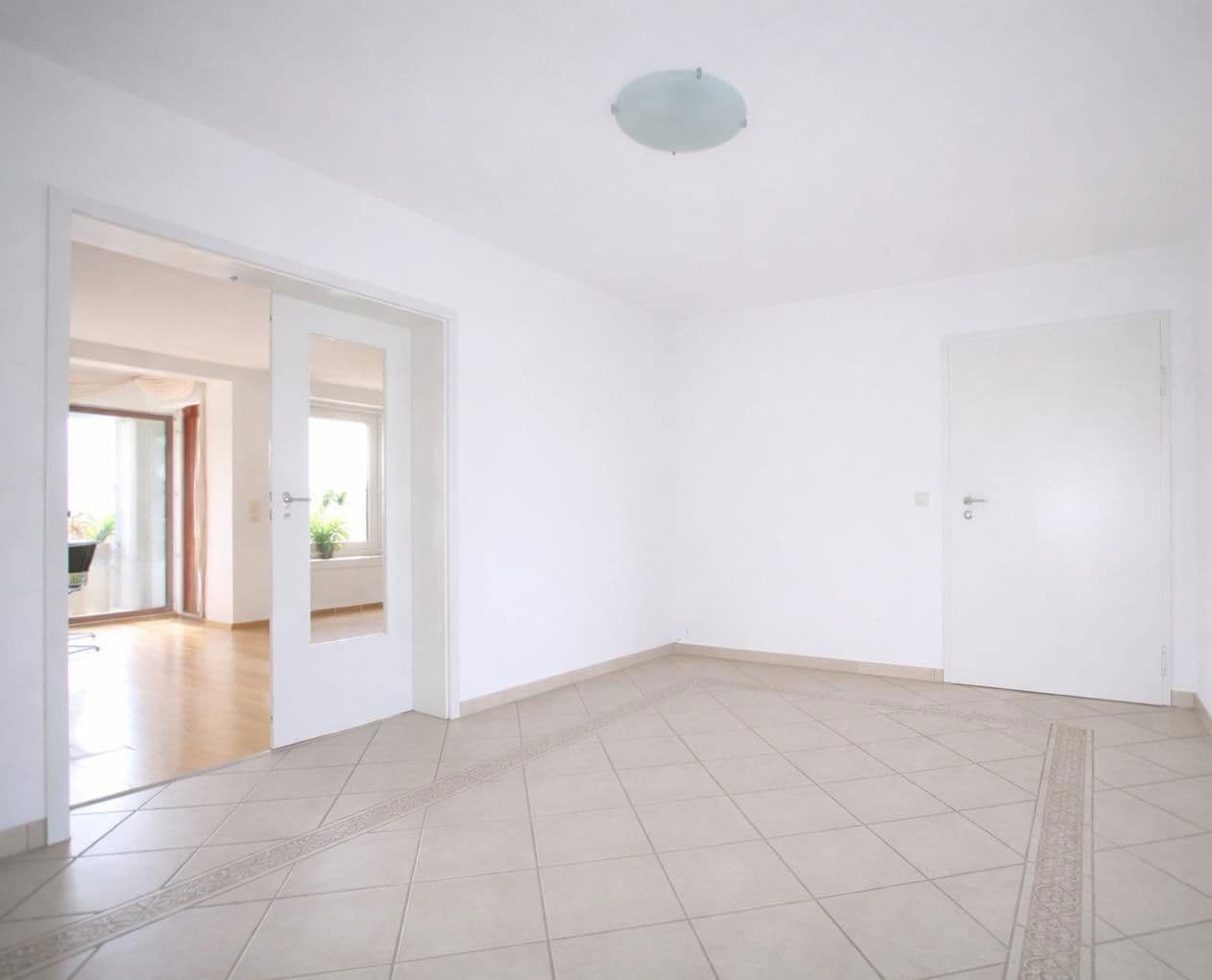 4 bedroom flat to rent, 133 m², Niedernhausen, Hesse 4 bedroom flat to rent, 133 m², Niedernhausen, Hesse