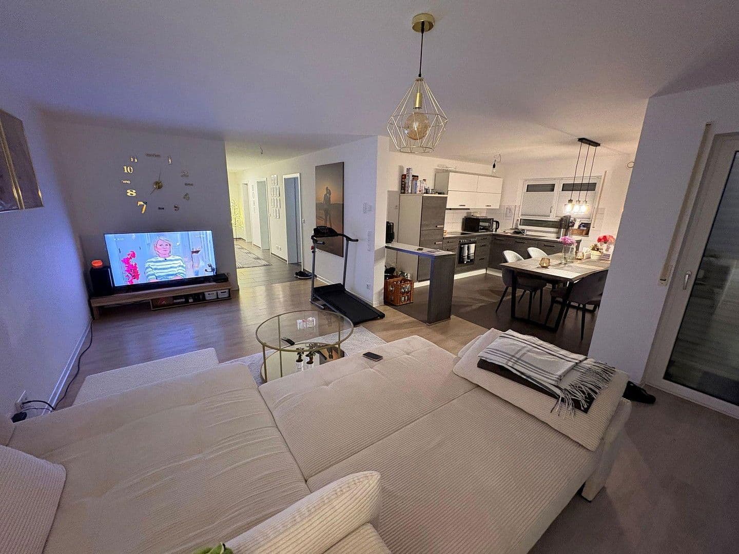 2 bedroom with open-plan kitchen flat to rent, 84 m², Rietheim-Weilheim, Baden-Württemberg 2 bedroom with open-plan kitchen flat to rent, 84 m², Rietheim-Weilheim, Baden-Württemberg