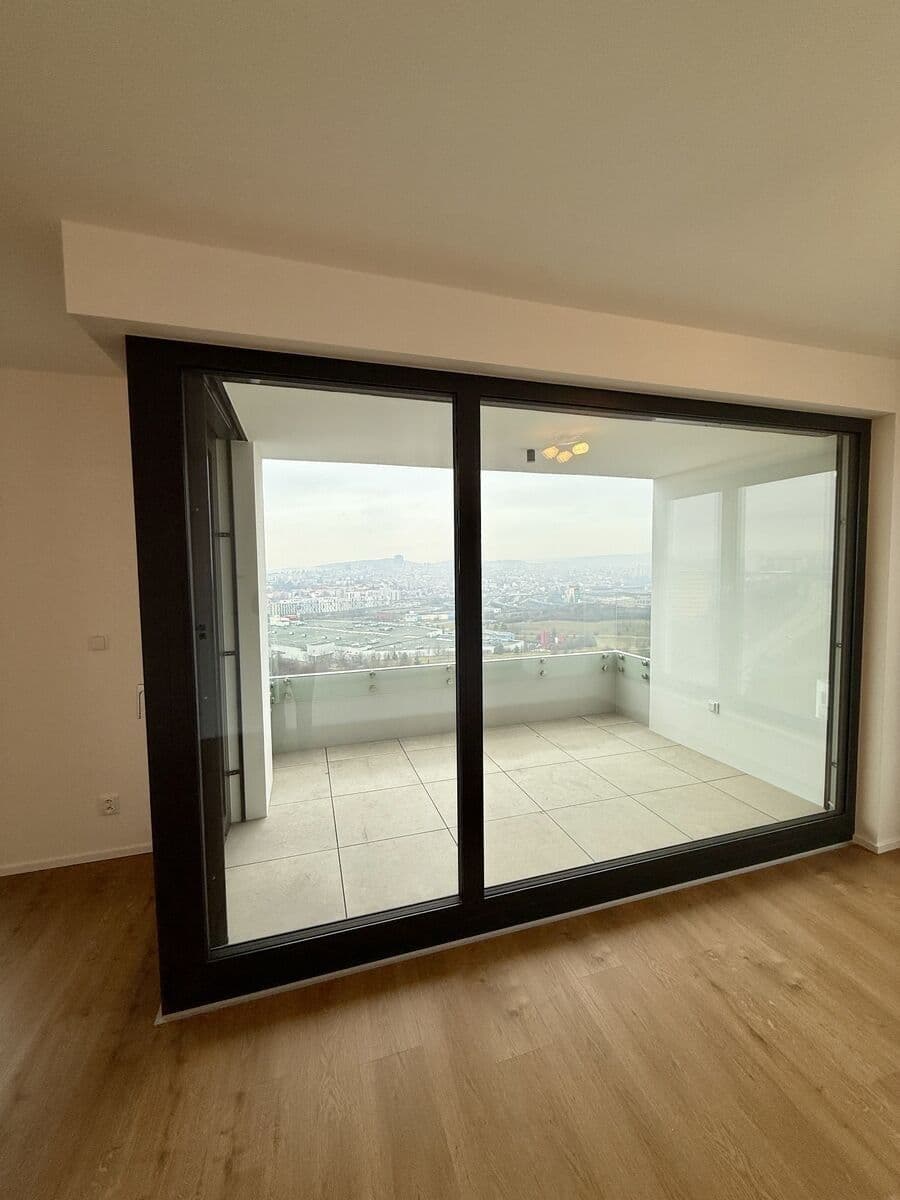 1 bedroom with open-plan kitchen flat to rent, 80 m², třída Generála Píky, Brno, Jihomoravský Region 1 bedroom with open-plan kitchen flat to rent, 80 m², třída Generála Píky, Brno, Jihomoravský Region