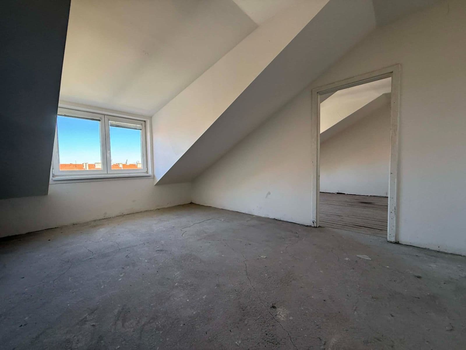 1 bedroom with open-plan kitchen flat for sale, 67 m², Jeseniova, Prague, Prague 1 bedroom with open-plan kitchen flat for sale, 67 m², Jeseniova, Prague, Prague