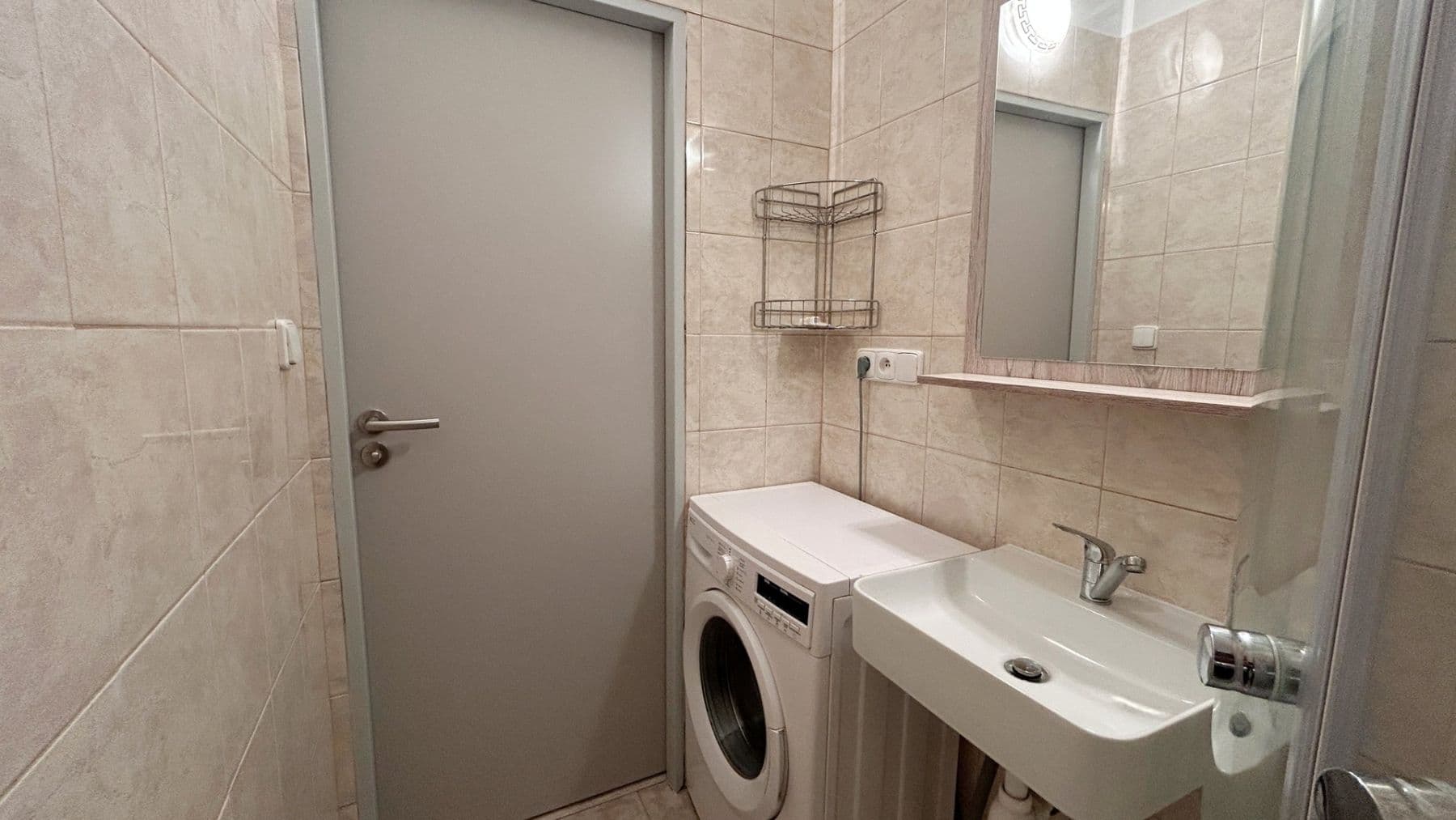 1 bedroom with open-plan kitchen flat to rent, 42 m², Rimavské Soboty, Kolín, Středočeský Region 1 bedroom with open-plan kitchen flat to rent, 42 m², Rimavské Soboty, Kolín, Středočeský Region