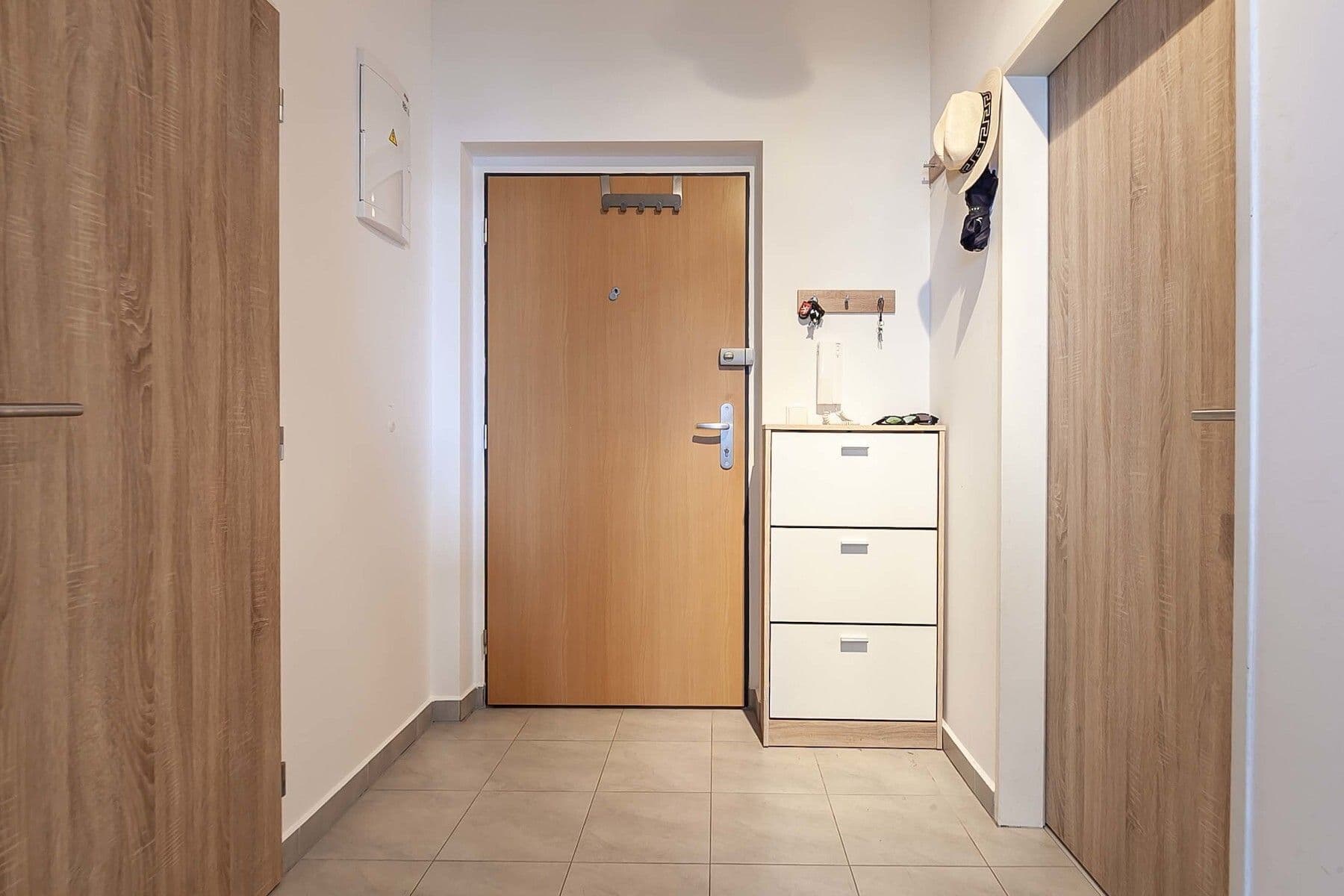 1 bedroom with open-plan kitchen flat for sale, 82 m², Ecksteinova, Chýně, Středočeský Region 1 bedroom with open-plan kitchen flat for sale, 82 m², Ecksteinova, Chýně, Středočeský Region