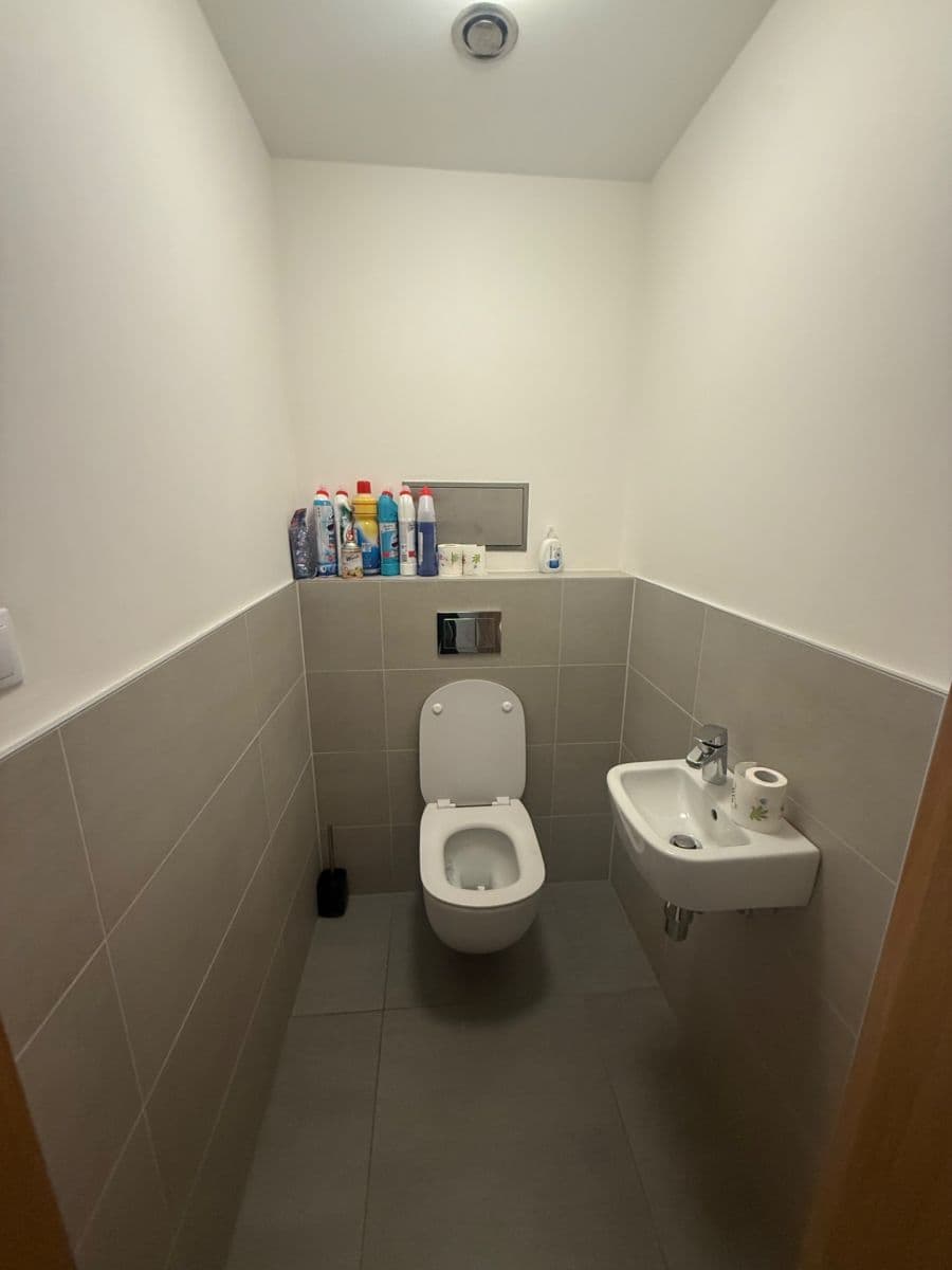 2 bedroom with open-plan kitchen flat to rent, 80 m², Kouteckého, Prague, Prague 2 bedroom with open-plan kitchen flat to rent, 80 m², Kouteckého, Prague, Prague