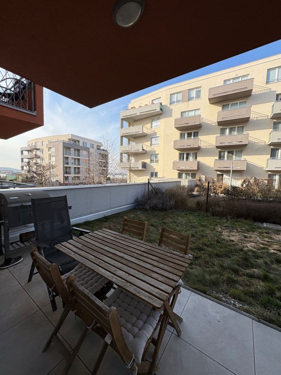 Studio flat to rent, 36 m², Toufarova, Prague, Prague Studio flat to rent, 36 m², Toufarova, Prague, Prague