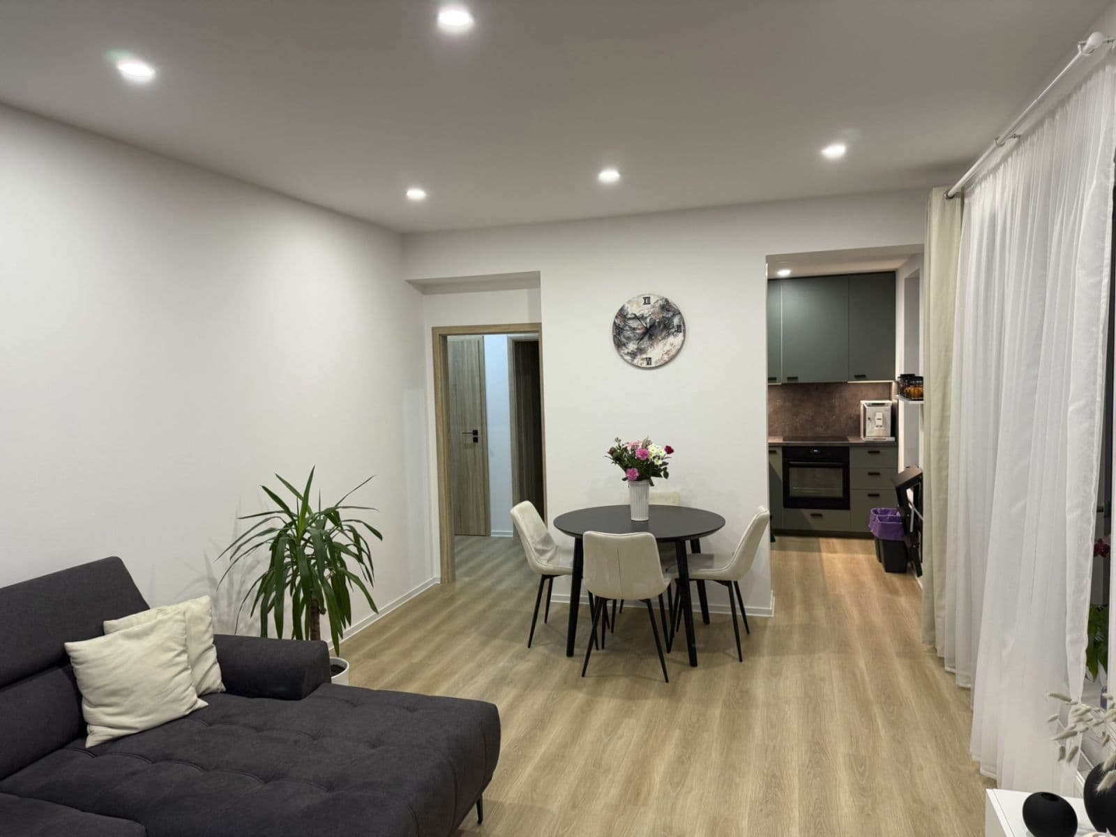 2 bedroom with open-plan kitchen flat for sale, 83 m², Havlíčkova, Vlašim, Středočeský Region 2 bedroom with open-plan kitchen flat for sale, 83 m², Havlíčkova, Vlašim, Středočeský Region