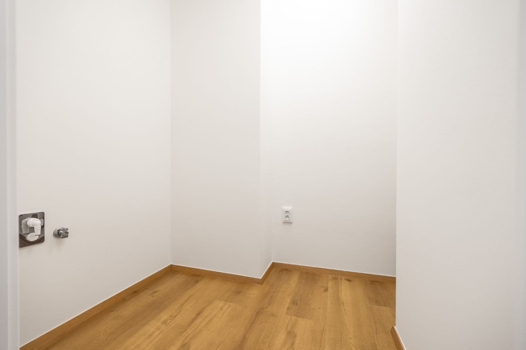 2 bedroom with open-plan kitchen flat for sale, 75 m², Zelenohorská, Prague, Prague 2 bedroom with open-plan kitchen flat for sale, 75 m², Zelenohorská, Prague, Prague