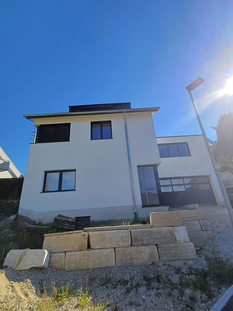 house for sale, 243 m², Hochbergweg1, Weilheim an der Teck, Baden-Württemberg house for sale, 243 m², Hochbergweg1, Weilheim an der Teck, Baden-Württemberg