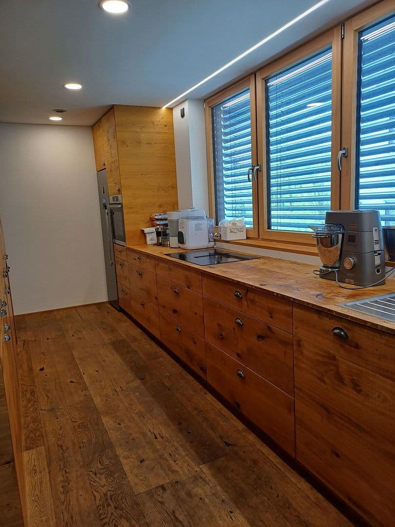 house for sale, 243 m², Hochbergweg1, Weilheim an der Teck, Baden-Württemberg house for sale, 243 m², Hochbergweg1, Weilheim an der Teck, Baden-Württemberg