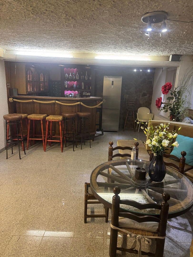 4 bedroom flat to rent, 140 m², Kaiserslautern, Rhineland-Palatinate 4 bedroom flat to rent, 140 m², Kaiserslautern, Rhineland-Palatinate