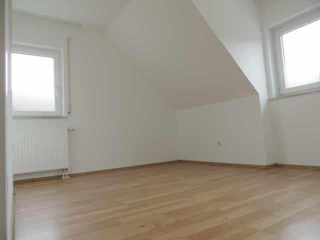 2 bedroom with open-plan kitchen flat to rent, 92 m², Mössingen, Baden-Württemberg 2 bedroom with open-plan kitchen flat to rent, 92 m², Mössingen, Baden-Württemberg