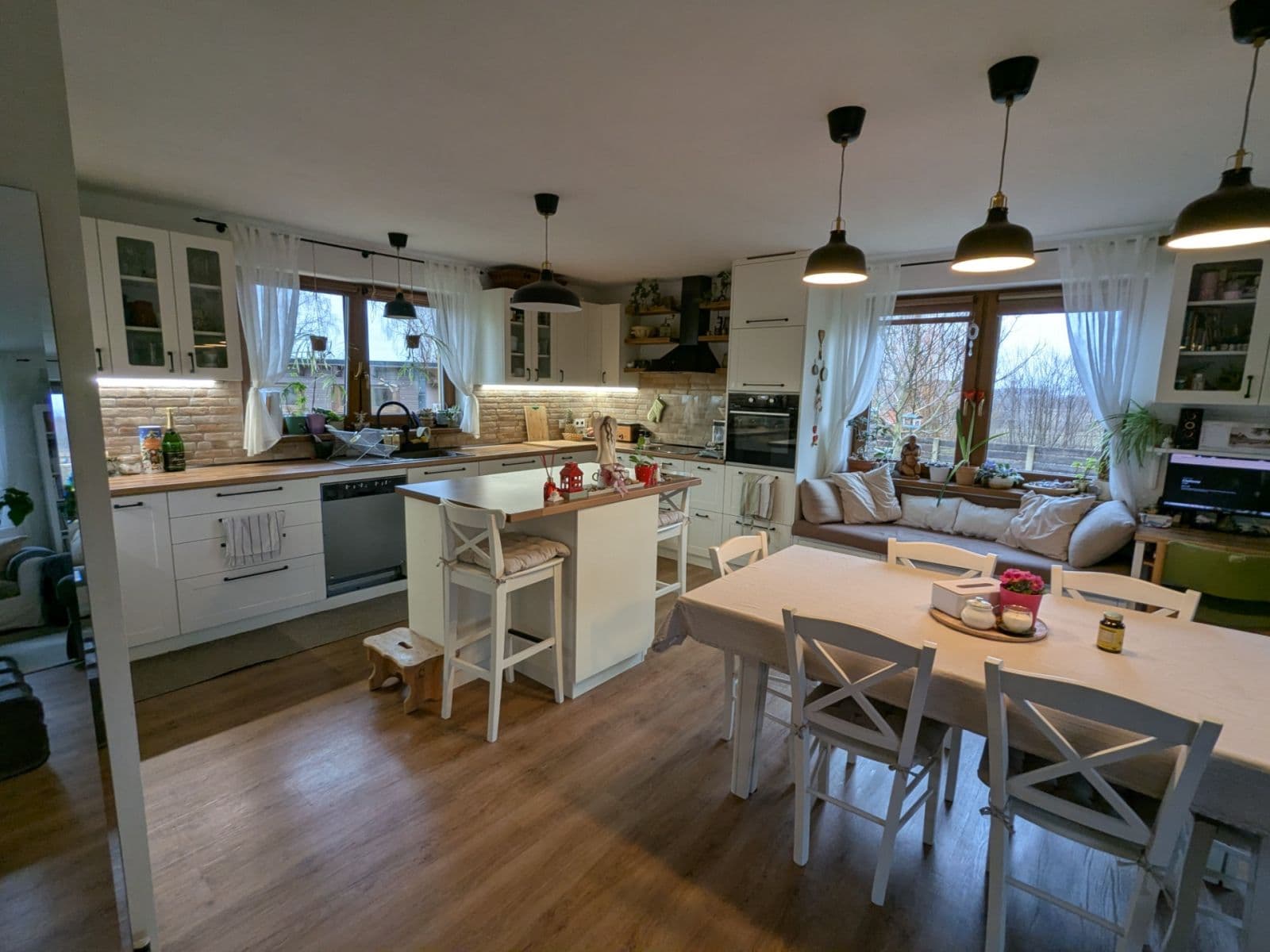 house for sale, 195 m², V sadech, Rožmitál pod Třemšínem, Středočeský Region house for sale, 195 m², V sadech, Rožmitál pod Třemšínem, Středočeský Region