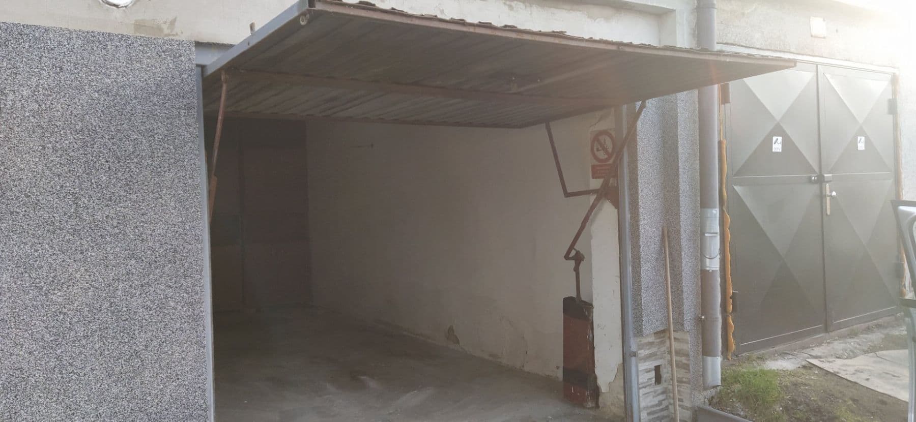 garage for sale, 20 m², U Cihelny, Kladno, Středočeský Region garage for sale, 20 m², U Cihelny, Kladno, Středočeský Region