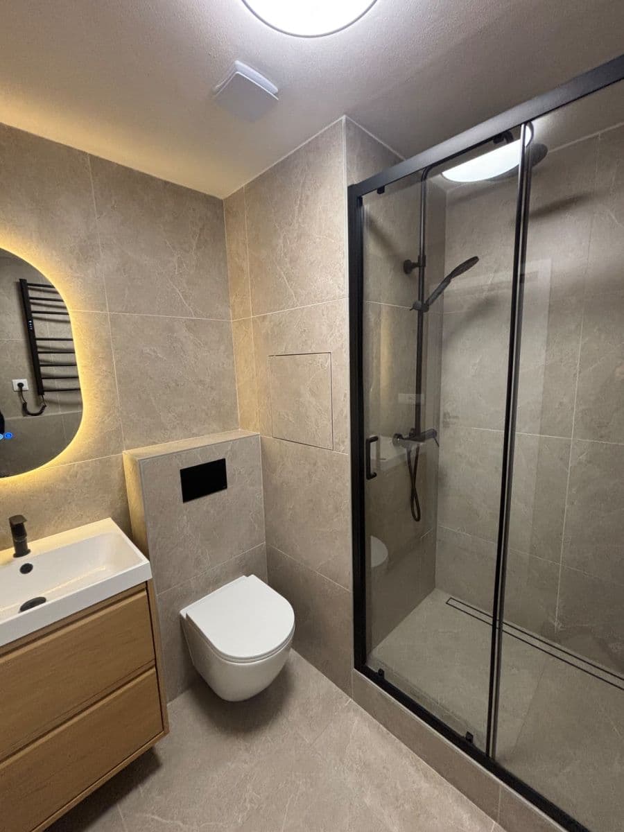 1 bedroom with open-plan kitchen flat to rent, 36 m², Na Vyhlídce, Děčín, Ústecký Region 1 bedroom with open-plan kitchen flat to rent, 36 m², Na Vyhlídce, Děčín, Ústecký Region