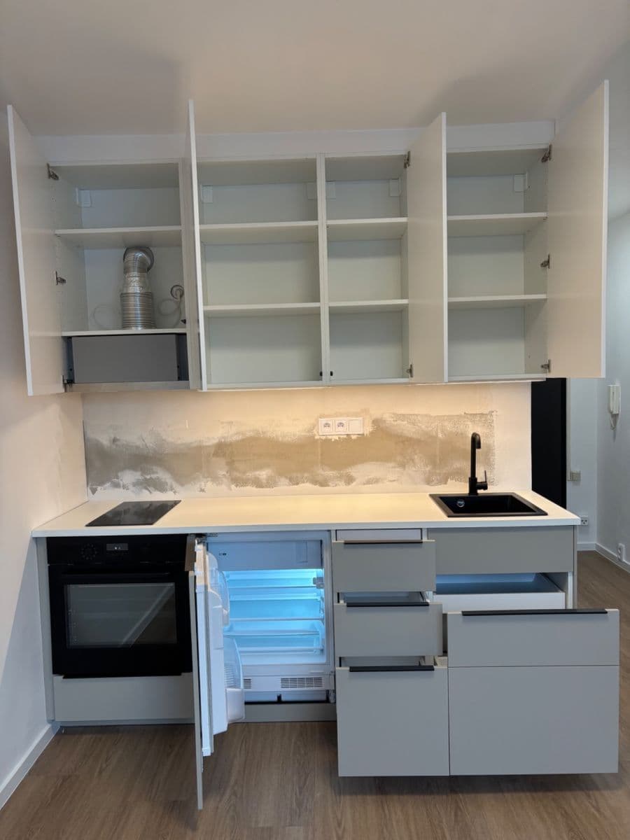 1 bedroom with open-plan kitchen flat to rent, 36 m², Na Vyhlídce, Děčín, Ústecký Region 1 bedroom with open-plan kitchen flat to rent, 36 m², Na Vyhlídce, Děčín, Ústecký Region