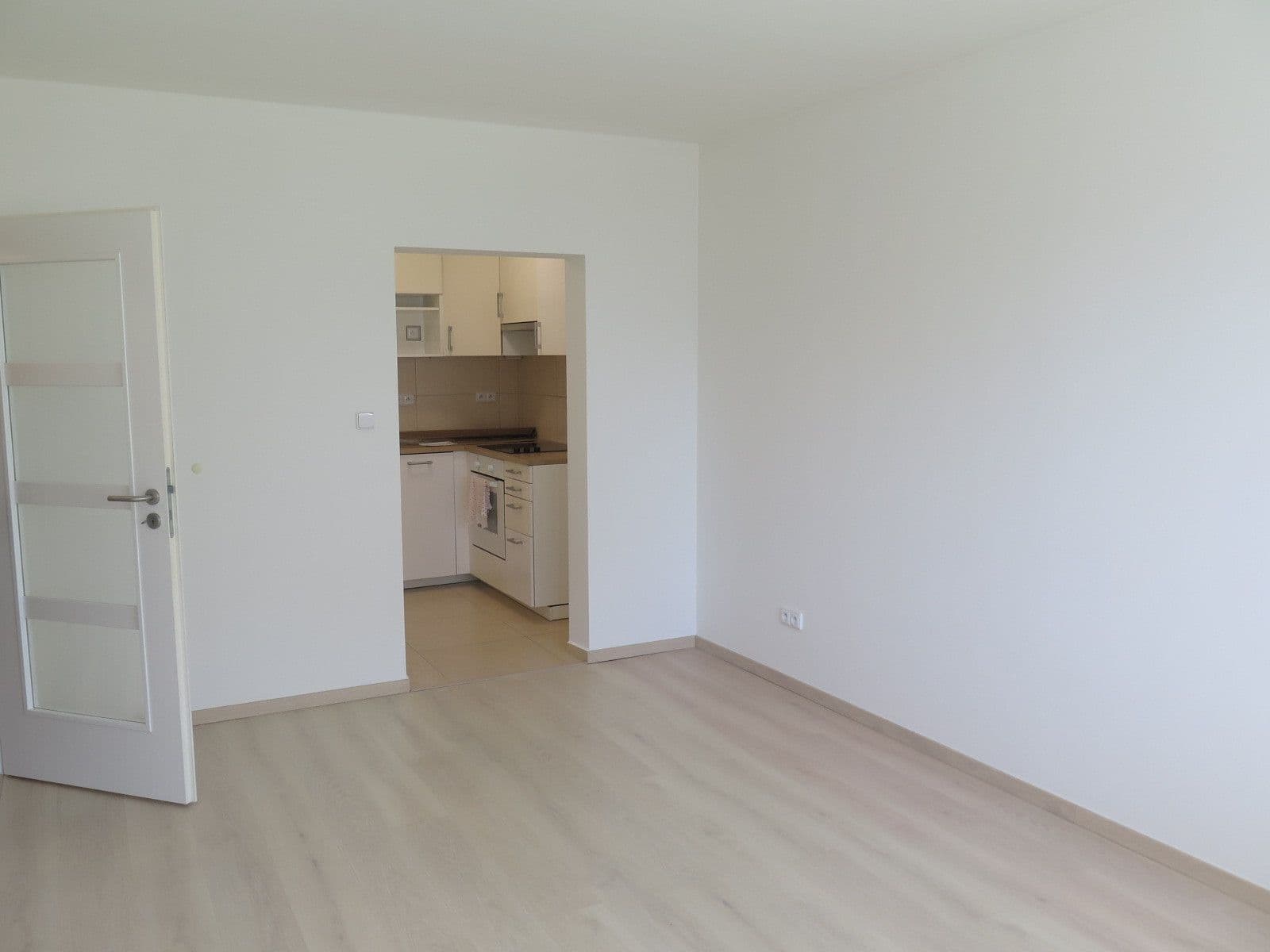 1 bedroom with open-plan kitchen flat to rent, 41 m², U Valu, Prague, Prague 1 bedroom with open-plan kitchen flat to rent, 41 m², U Valu, Prague, Prague