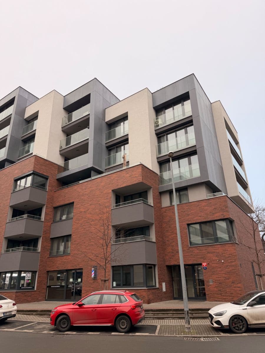 1 bedroom with open-plan kitchen flat to rent, 62 m², Vojenova, Prague, Prague 1 bedroom with open-plan kitchen flat to rent, 62 m², Vojenova, Prague, Prague