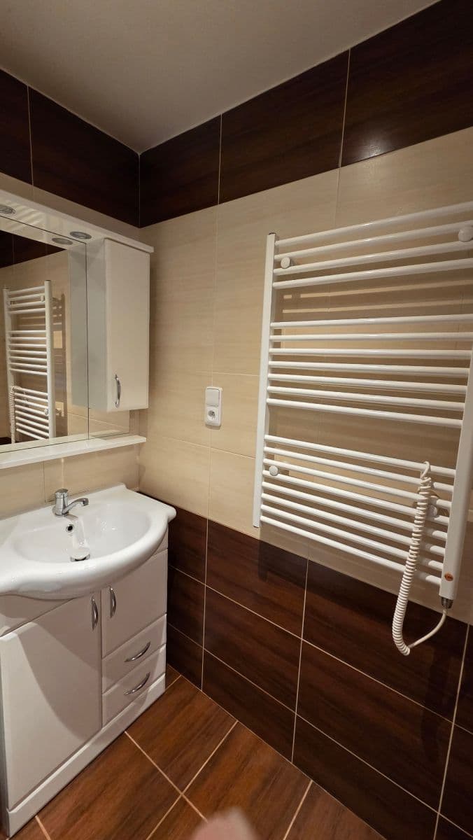 3 bedroom flat to rent, 71 m², Jungmannova, Hradec Králové, Královéhradecký Region 3 bedroom flat to rent, 71 m², Jungmannova, Hradec Králové, Královéhradecký Region