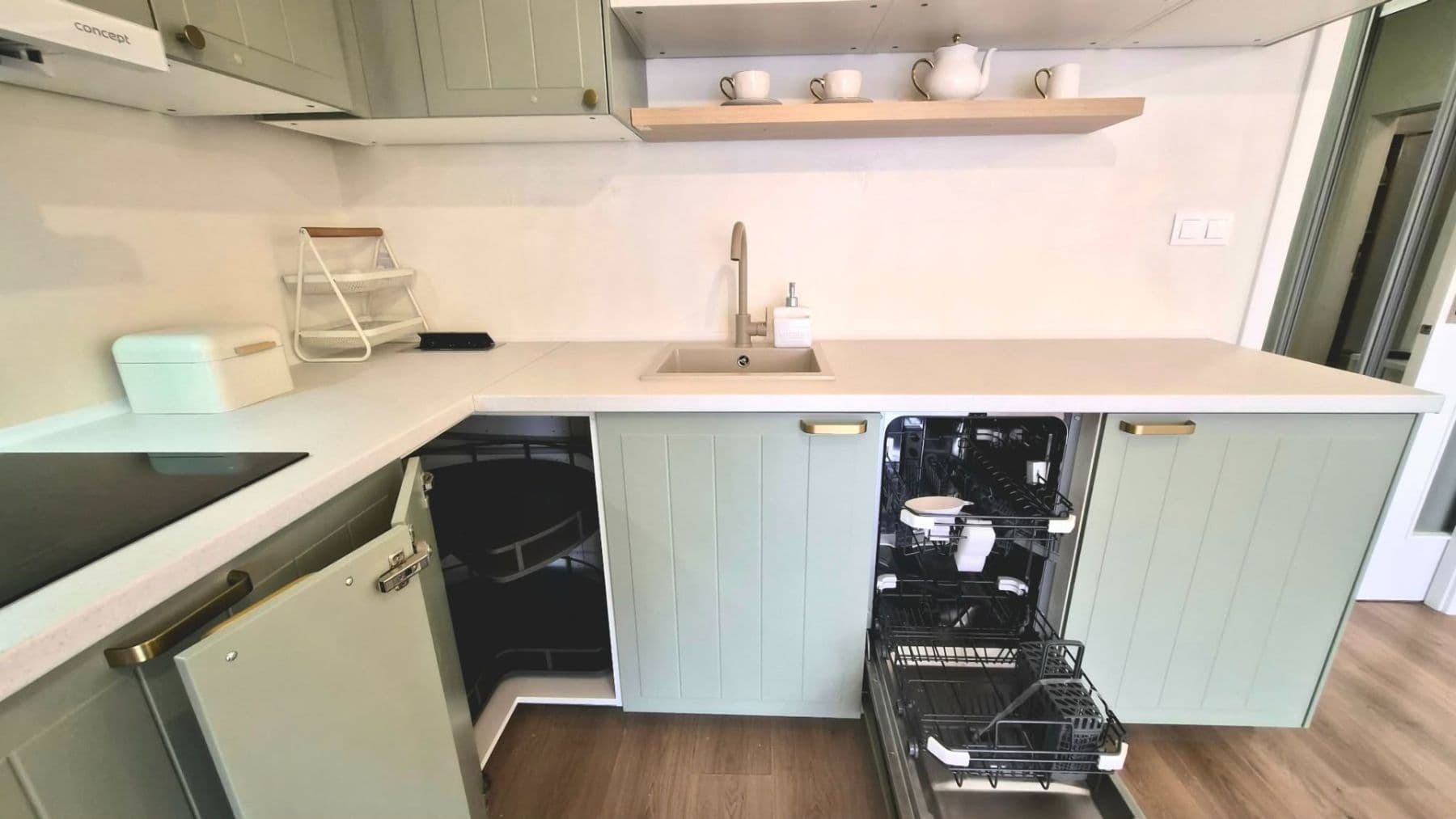 1 bedroom with open-plan kitchen flat to rent, 65 m², Zlochova, Prague, Prague 1 bedroom with open-plan kitchen flat to rent, 65 m², Zlochova, Prague, Prague