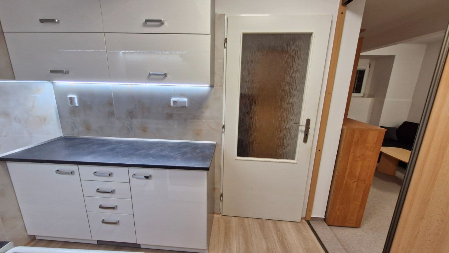 1 bedroom with open-plan kitchen flat to rent, 37 m², Vrchlického, Prague, Prague 1 bedroom with open-plan kitchen flat to rent, 37 m², Vrchlického, Prague, Prague