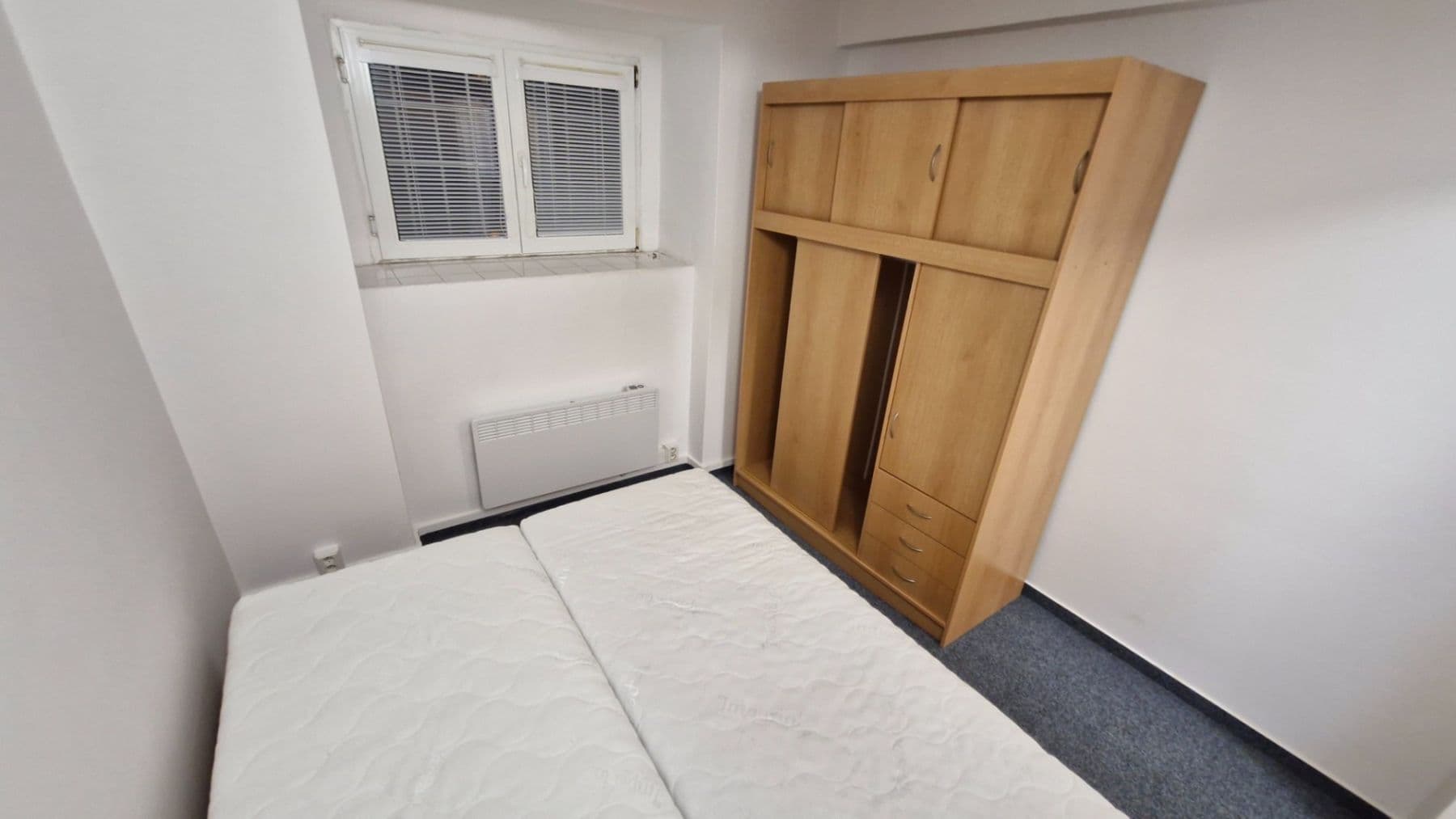 1 bedroom with open-plan kitchen flat to rent, 37 m², Vrchlického, Prague, Prague 1 bedroom with open-plan kitchen flat to rent, 37 m², Vrchlického, Prague, Prague