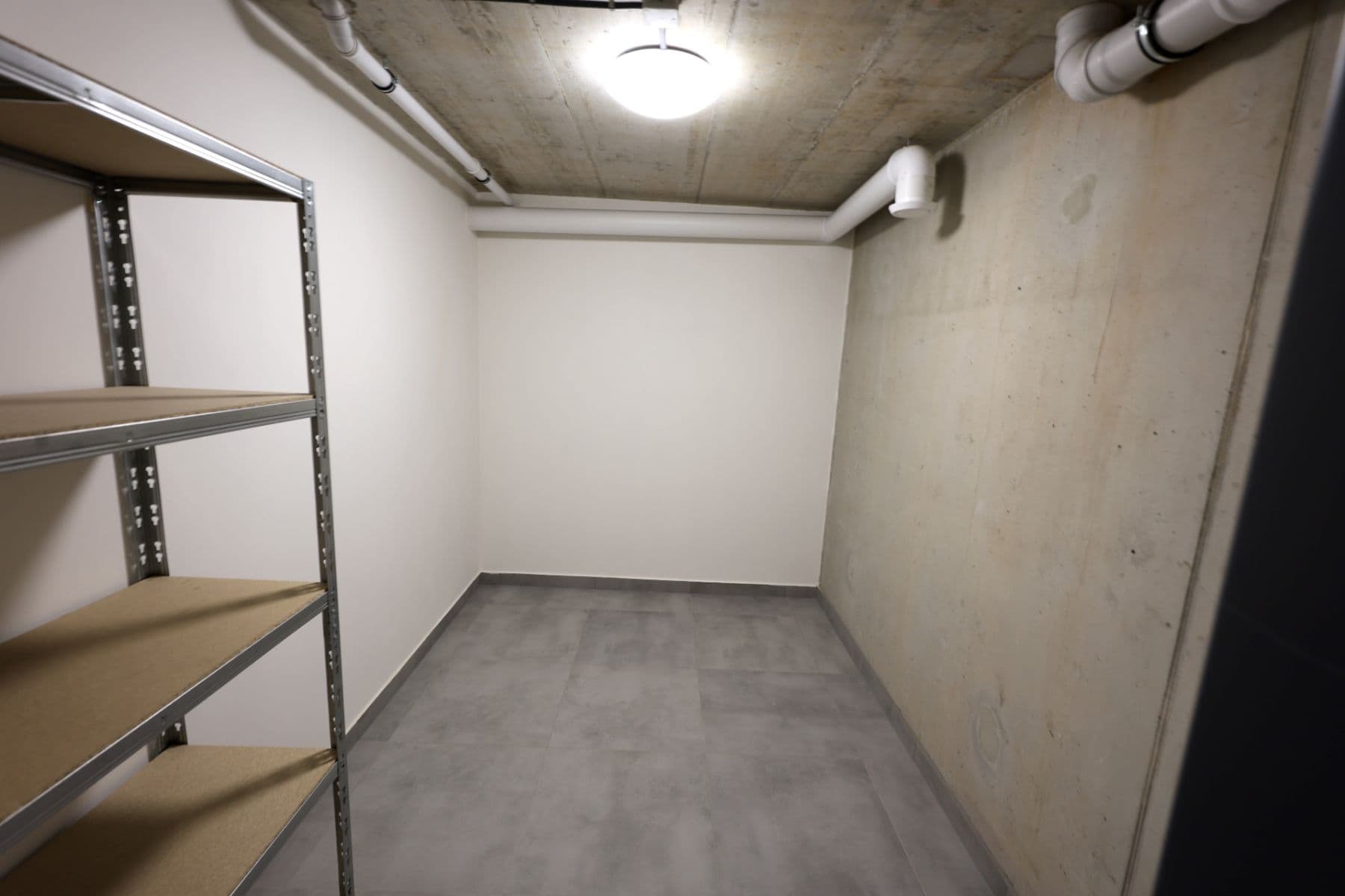 1 bedroom with open-plan kitchen flat to rent, 54 m², Na Radosti, Prague, Prague 1 bedroom with open-plan kitchen flat to rent, 54 m², Na Radosti, Prague, Prague