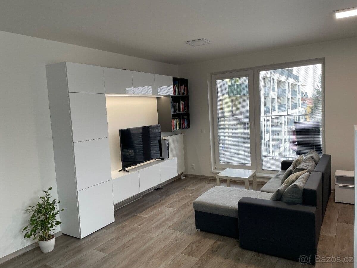 Studio flat to rent, 53 m², Na Spravedlnosti, Pardubice, Pardubický Region Studio flat to rent, 53 m², Na Spravedlnosti, Pardubice, Pardubický Region