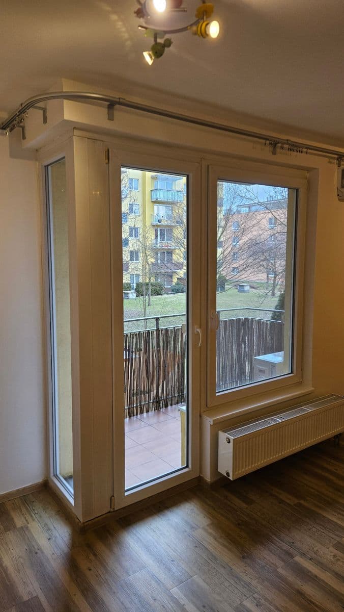 2 bedroom with open-plan kitchen flat to rent, 92 m², Hakenova, Prague, Prague 2 bedroom with open-plan kitchen flat to rent, 92 m², Hakenova, Prague, Prague