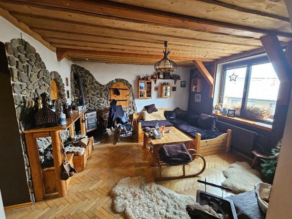 4 bedroom flat to rent, 92 m², Radniční, Oloví, Karlovarský Region 4 bedroom flat to rent, 92 m², Radniční, Oloví, Karlovarský Region